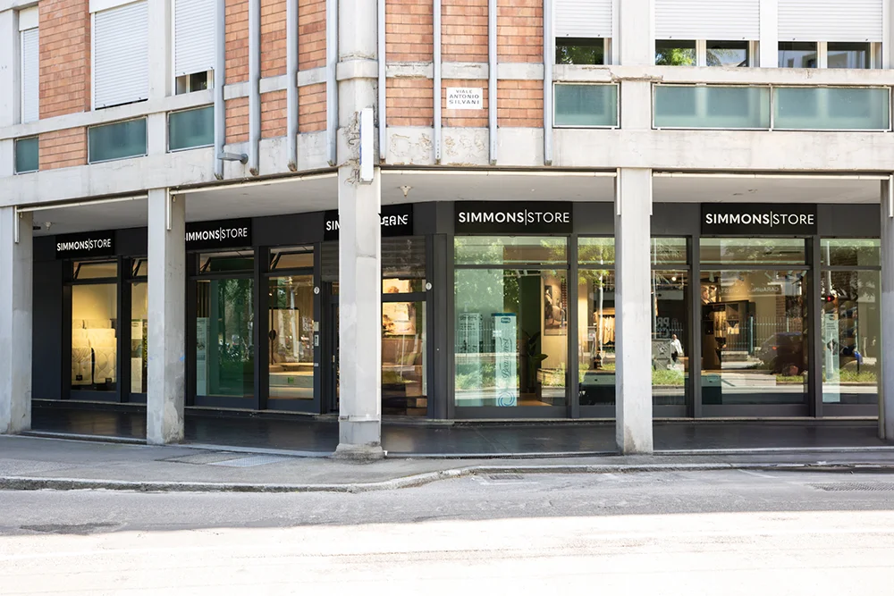 SIMMONS | STORE - Bologna