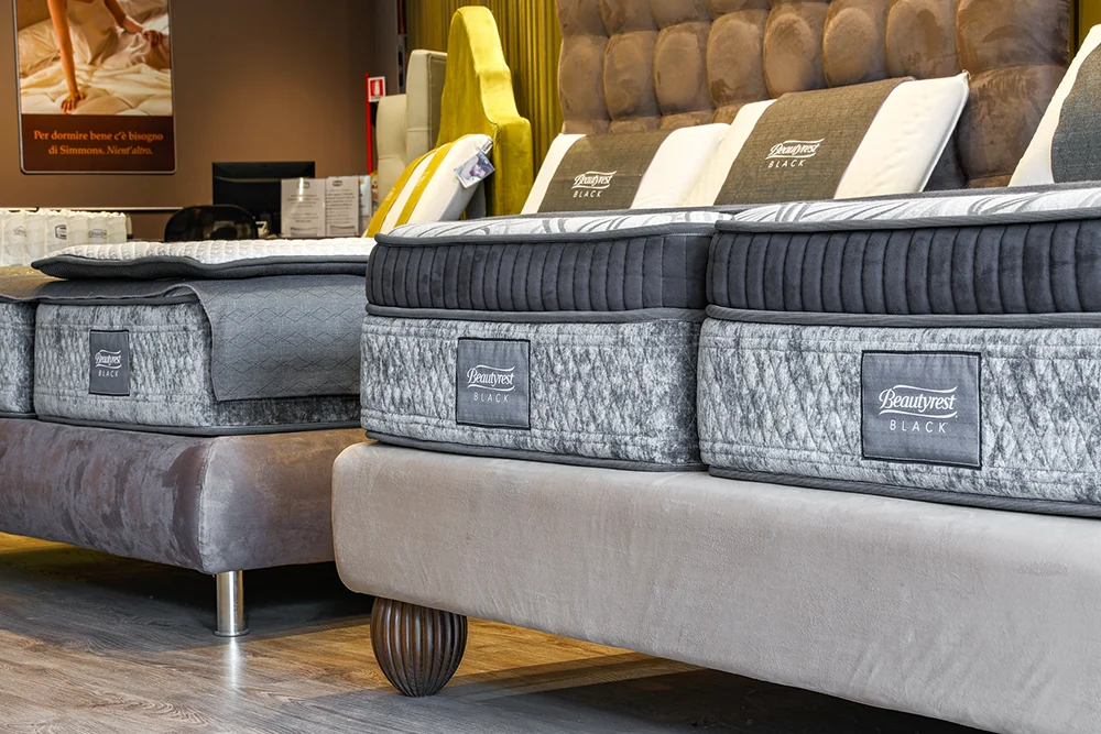 SIMMONS | STORE - Milano